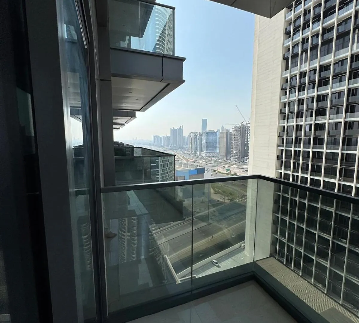 Luxury 1-Br In Business Bay Apartment Dubai