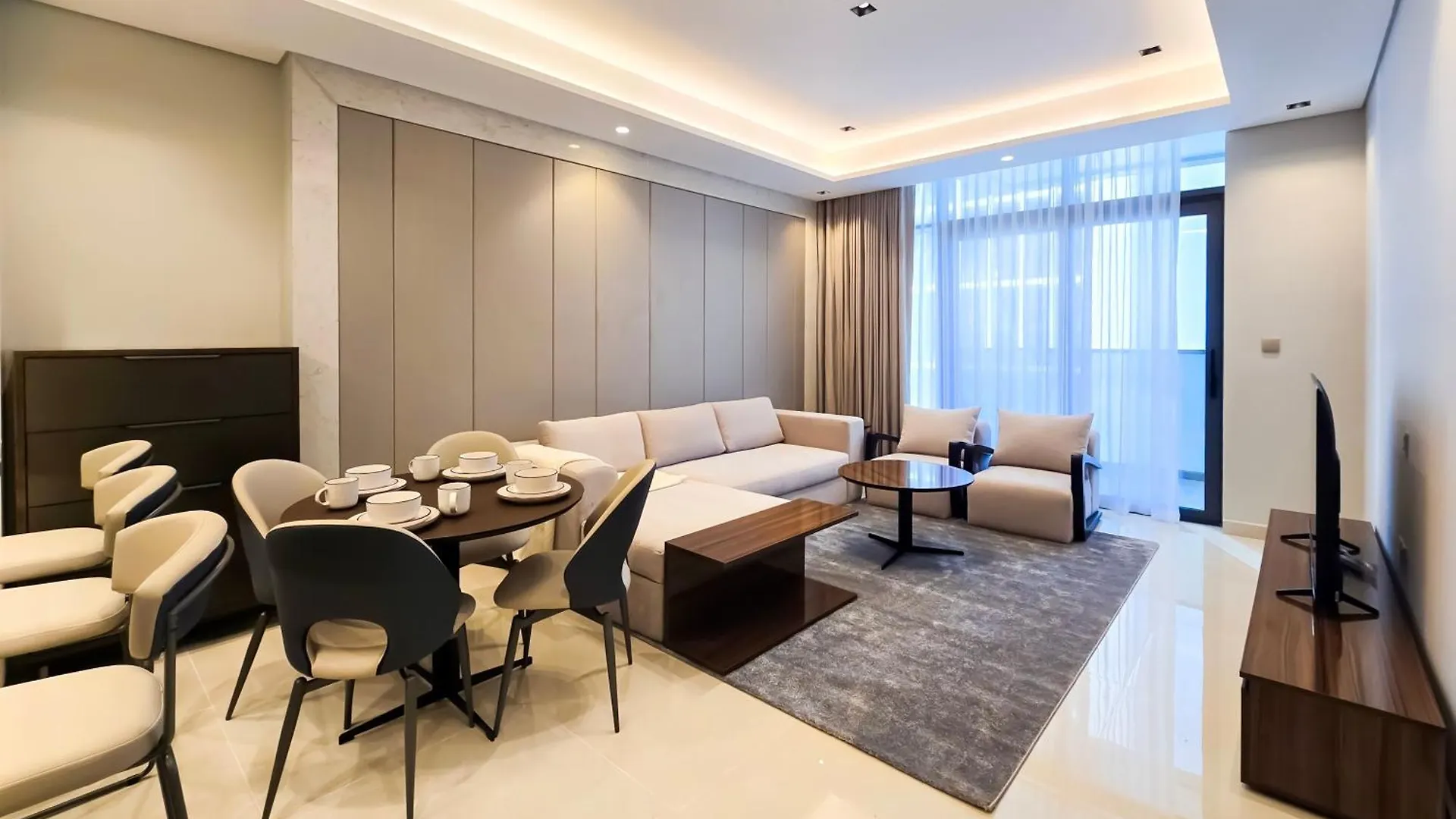 Luxury 1-Br In Business Bay Apartment Dubai