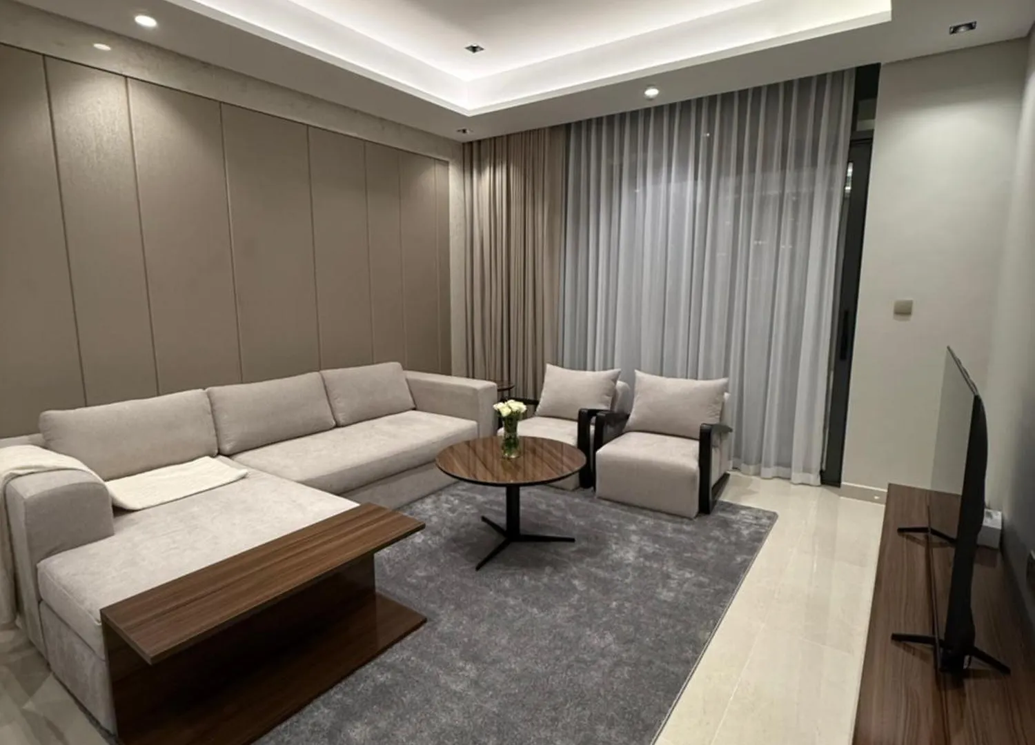 Luxury 1-Br In Business Bay Apartment Dubai