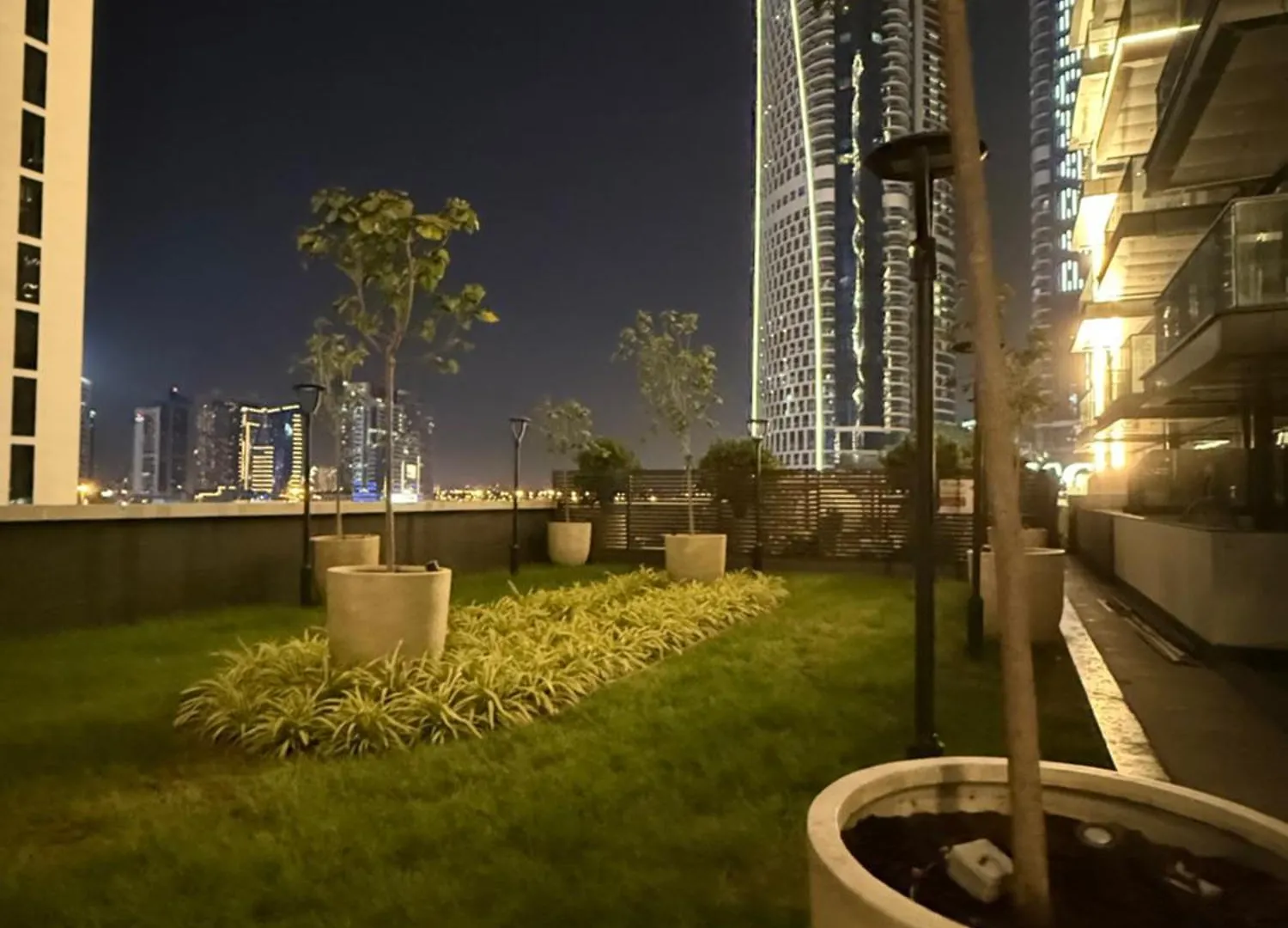 Luxury 1-Br In Business Bay Apartment Dubai