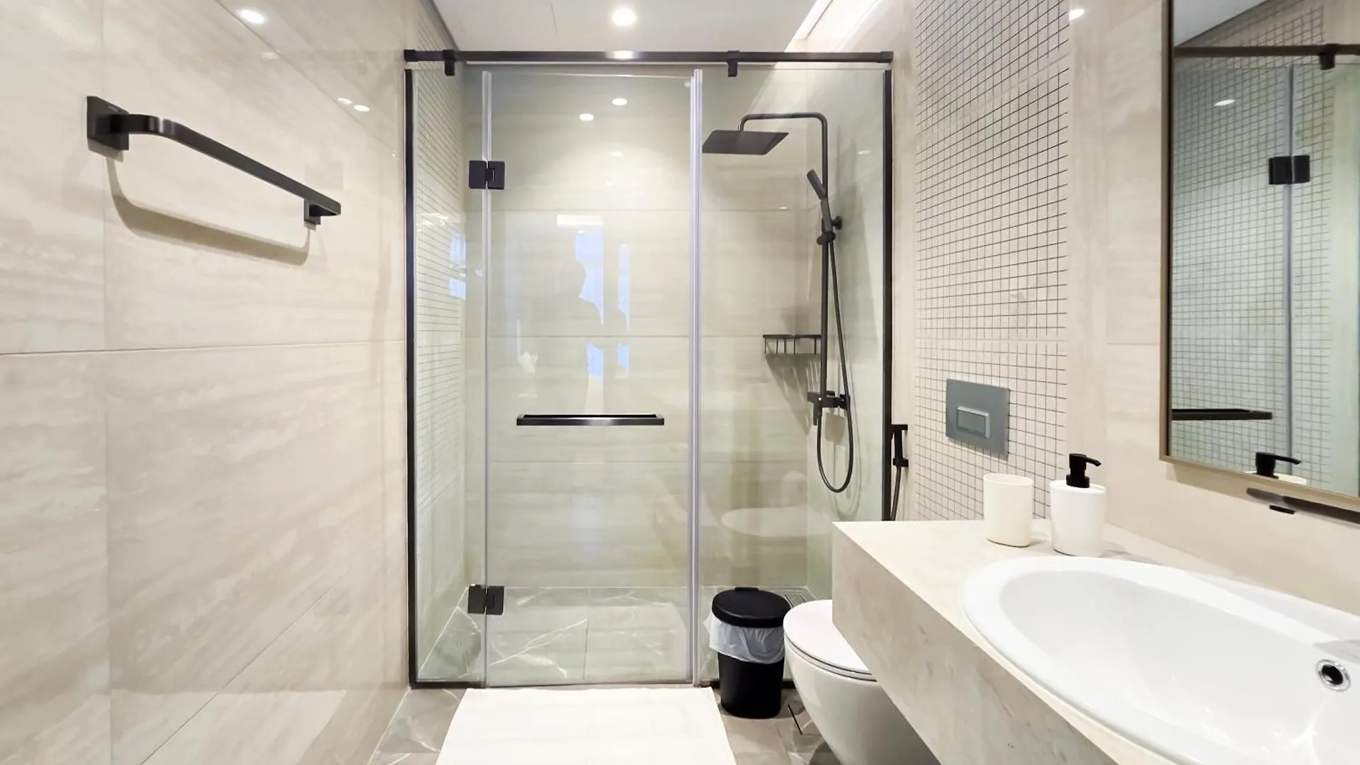 Luxury 1-Br In Business Bay Apartment Dubai United Arab Emirates